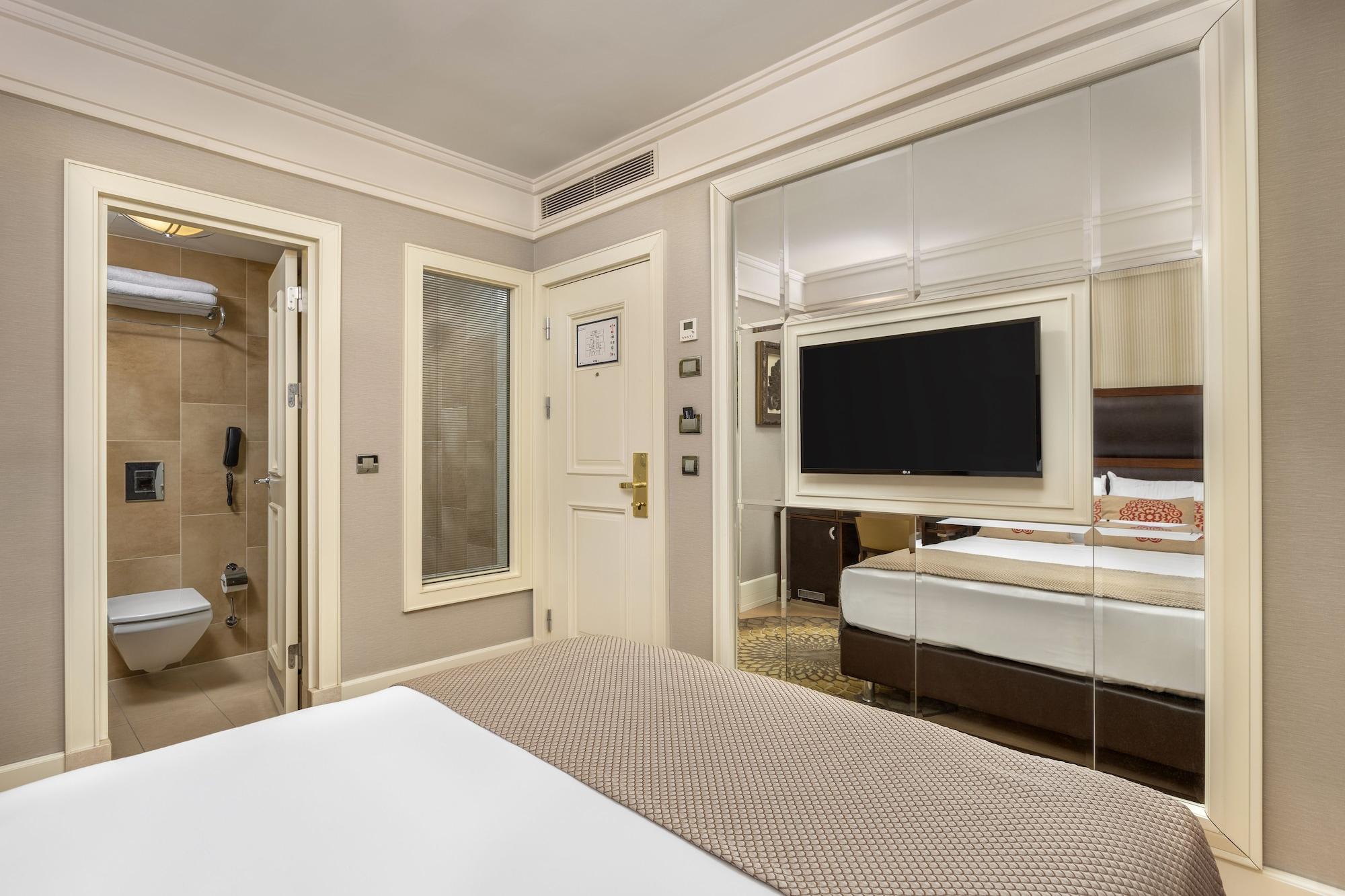 Titanic Comfort Sisli Istanbul Ngoại thất bức ảnh