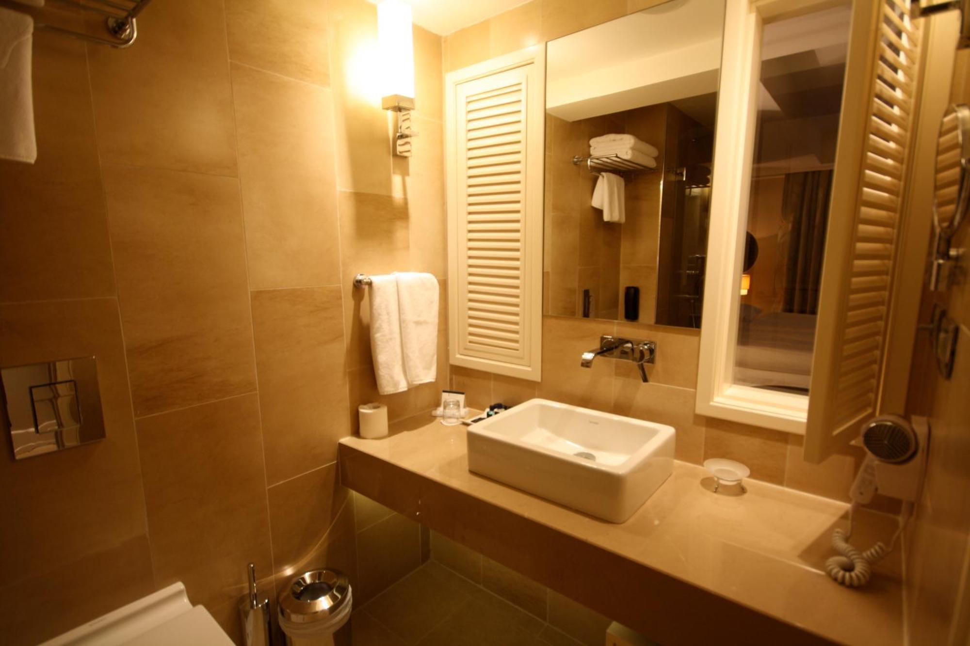 Titanic Comfort Sisli Istanbul Ngoại thất bức ảnh